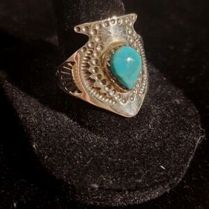 Turquoise Sterling Silver Arrowhead Ring Size 9 🩵
